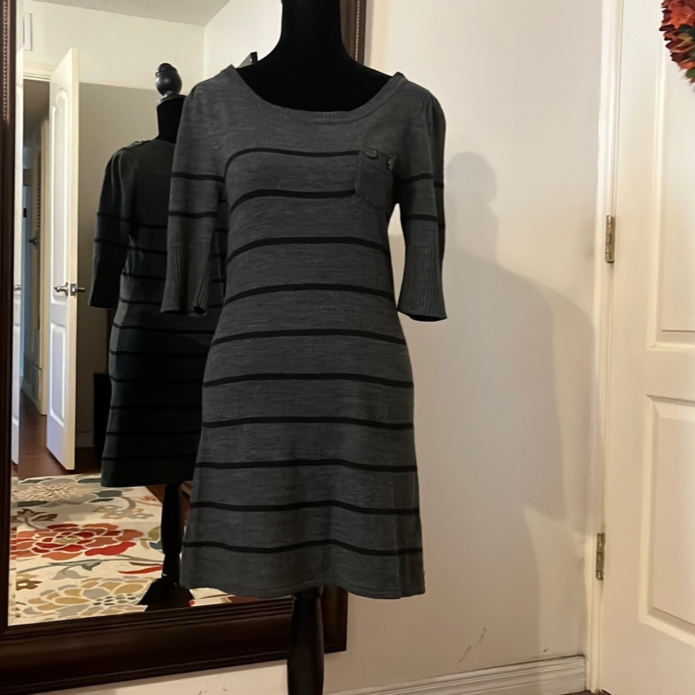 Lightweight short sleeve sweater dress. Size L on tag but fits like a Small!